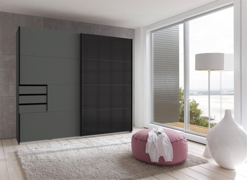 Kleiderschrank