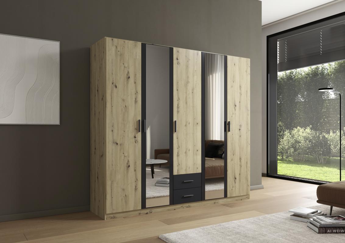 Drehtürenschrank